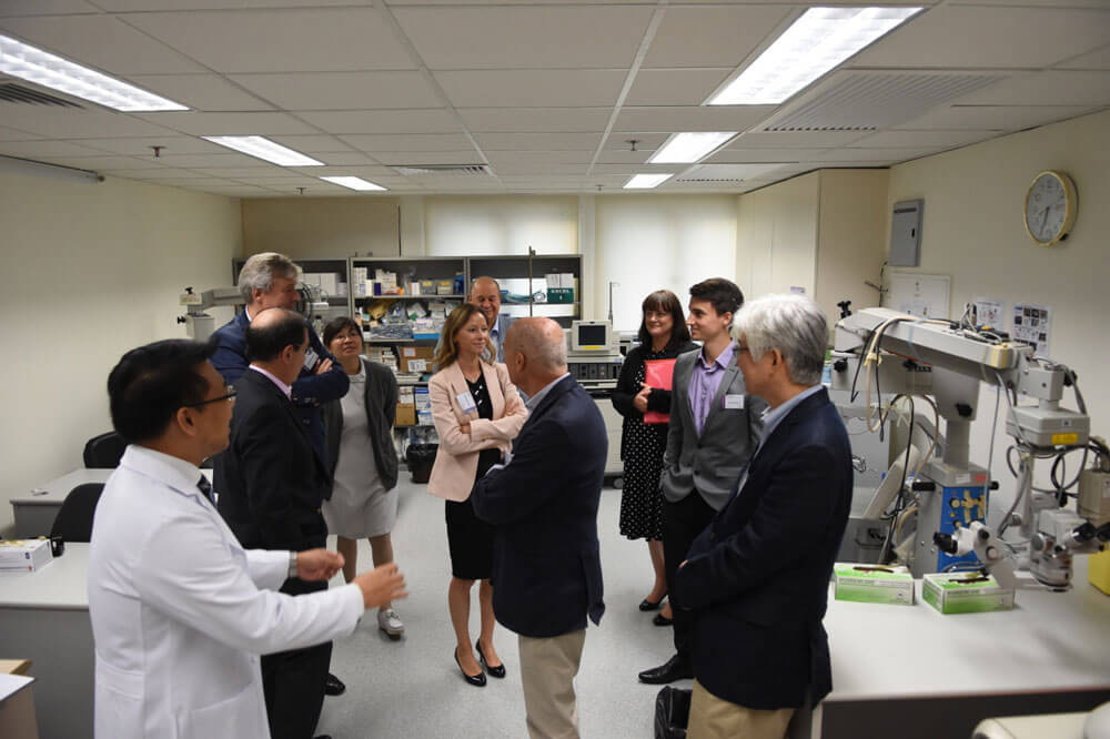 Our assistant professor Dr Danny Ng (first from the left) introduced the CUHK Ophthalmic Microsurgical Training Centre (OMTC) to our guests.